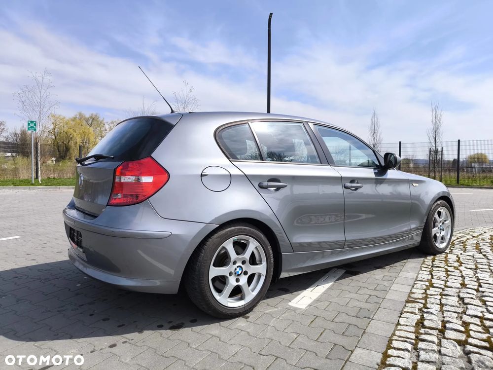 BMW Seria 1 118d Sport Line - 3