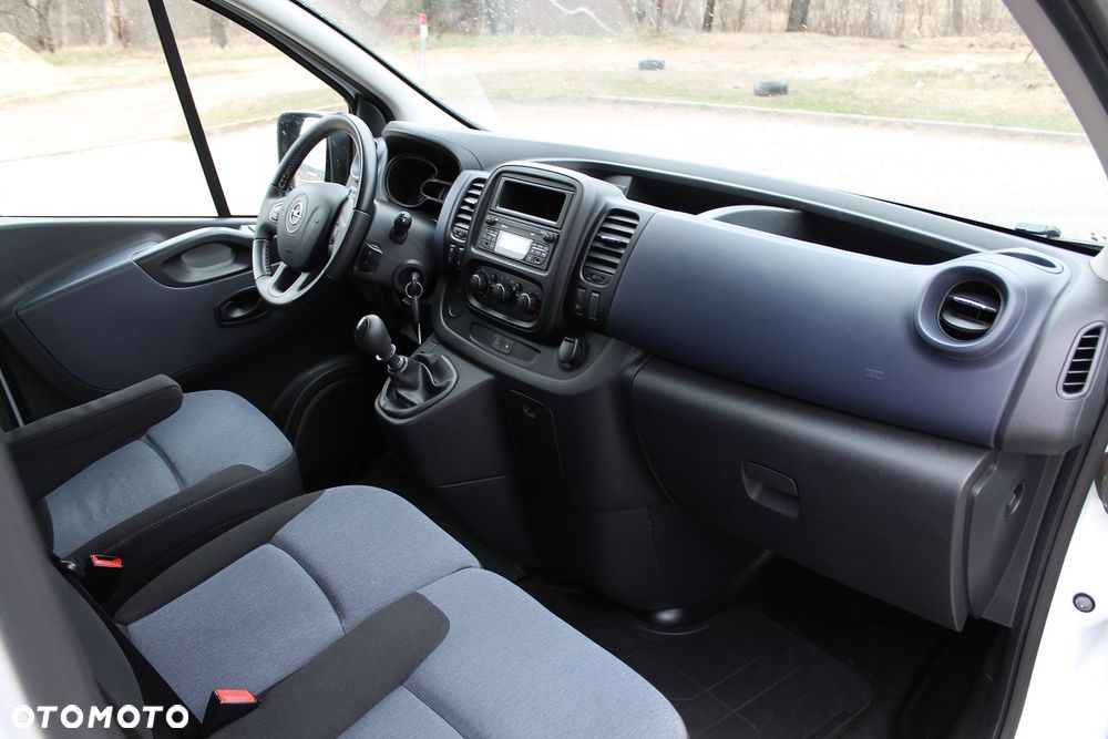 Opel Vivaro - 21