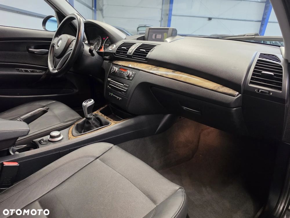 BMW Seria 1 120d DPF Edition Lifestyle - 35