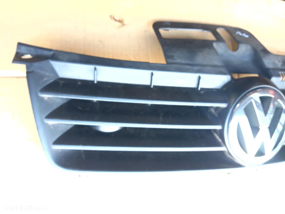 VW Polo 9N grill 6Q0853651 - 3