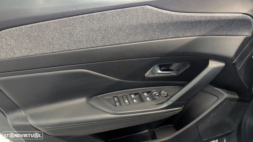 Peugeot 408 1.6 Hybrid Allure e-EAT8 - 14