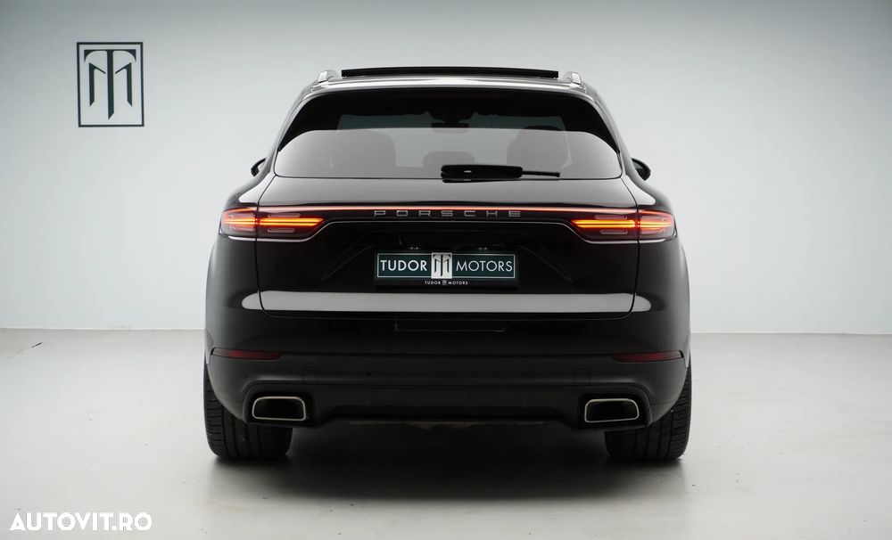 Porsche Cayenne Tiptronic S - 8