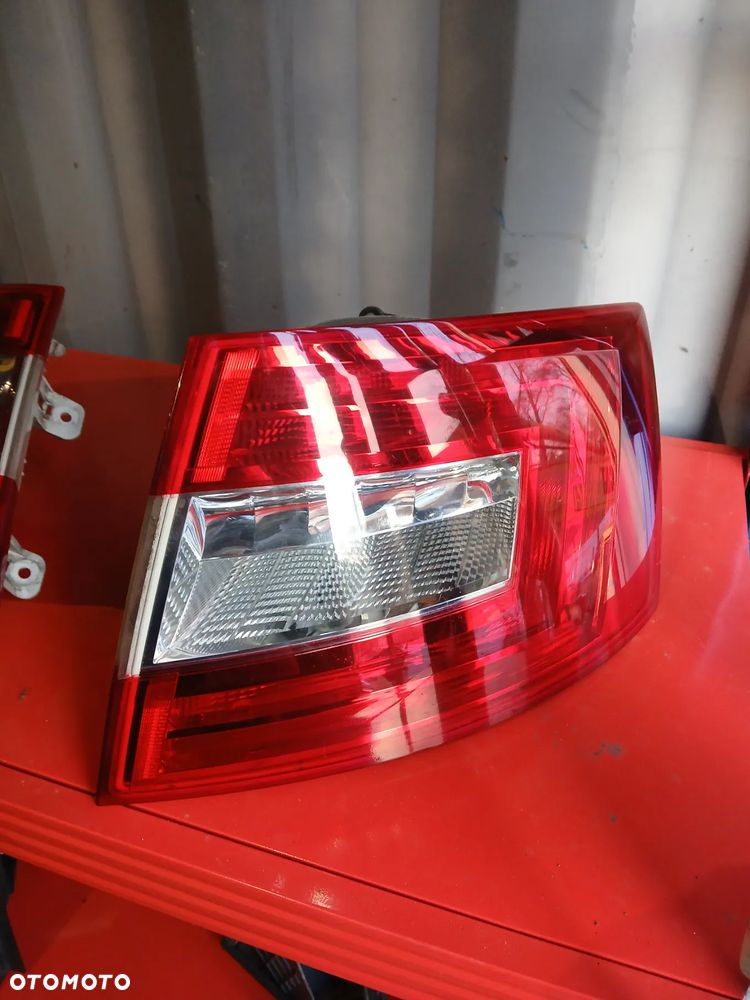 Skoda Octavia3 lampy tył kombi sedan P L - 1