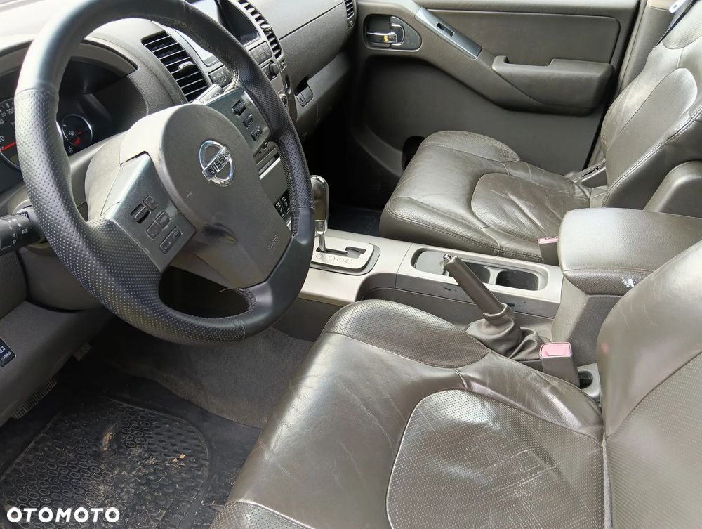 Nissan Pathfinder 2.5 dCi Premium - 4
