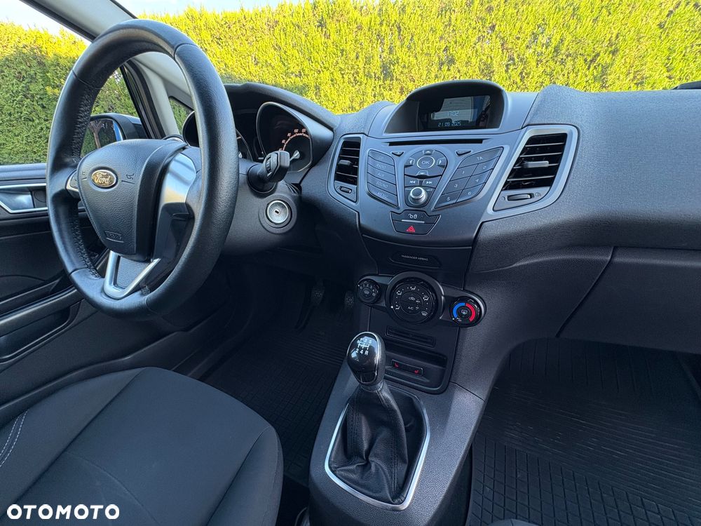 Ford Fiesta - 16