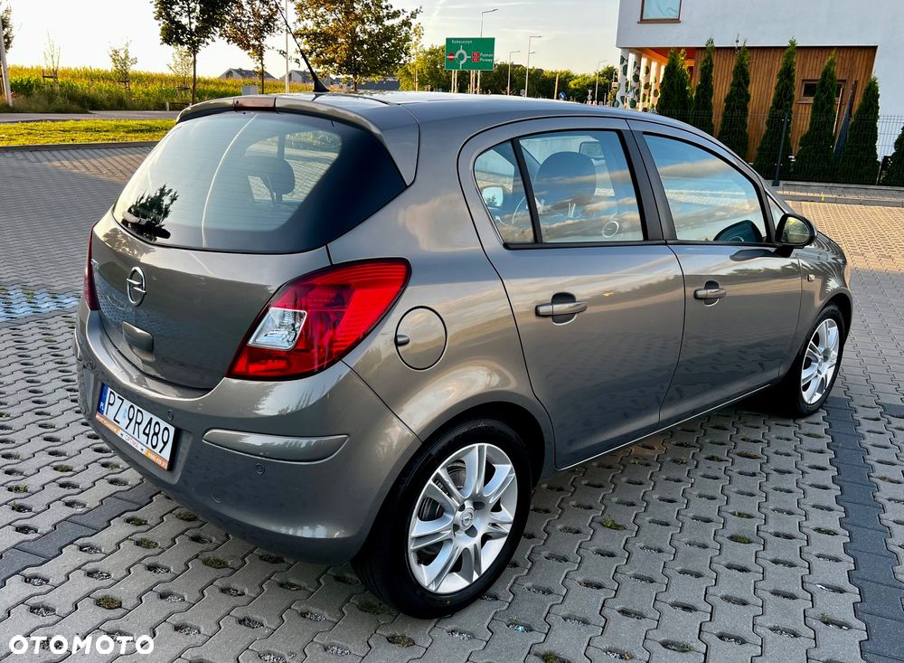 Opel Corsa 1.4 16V Innovation - 6