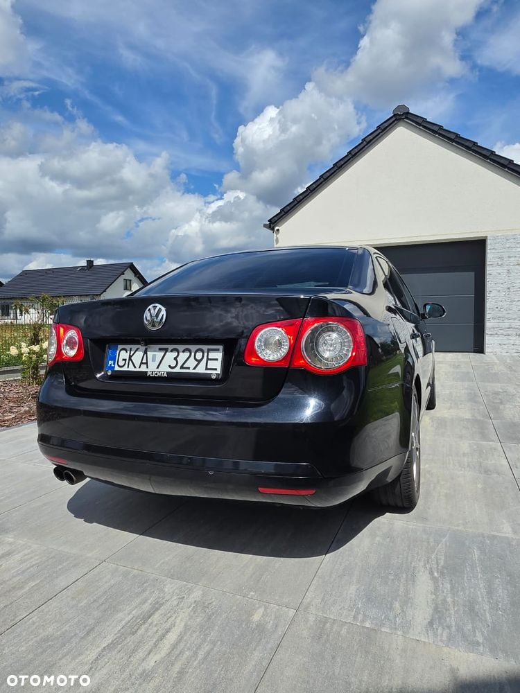 Volkswagen Jetta 2.0 TDI DPF Comfortline - 5