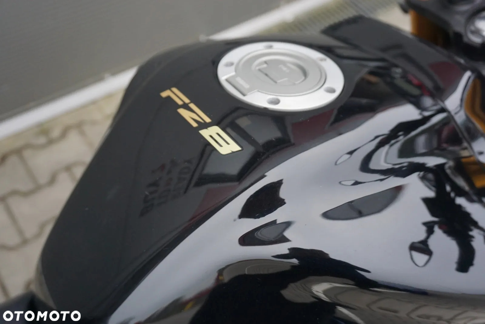 Yamaha FZ8 - 6