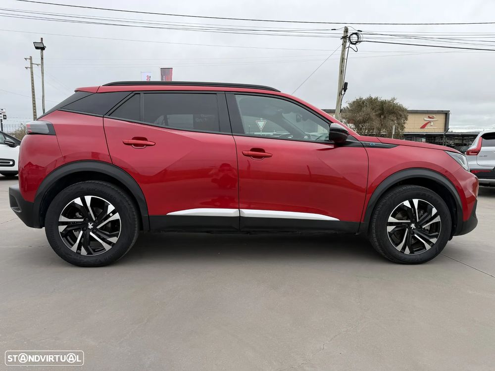 Peugeot e-2008 Allure - 8