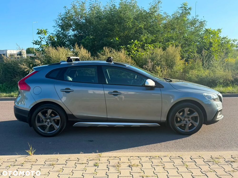 Volvo V40 D2 Momentum - 6