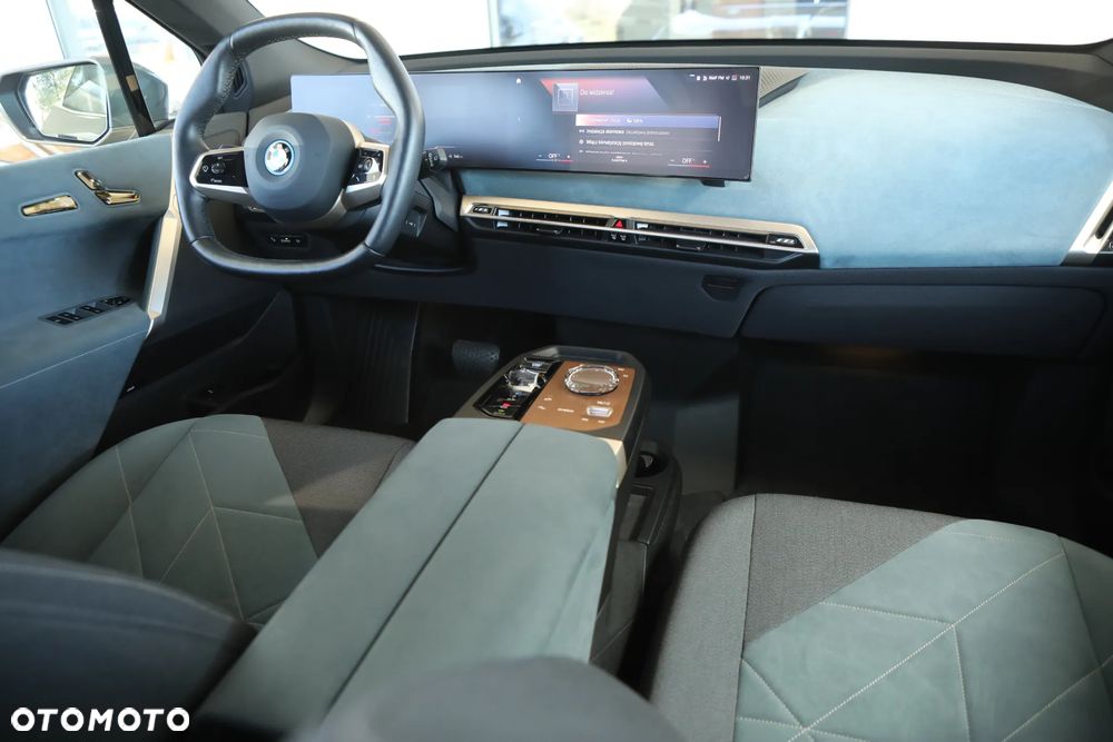 BMW iX xDrive40 76.6kWh - 9