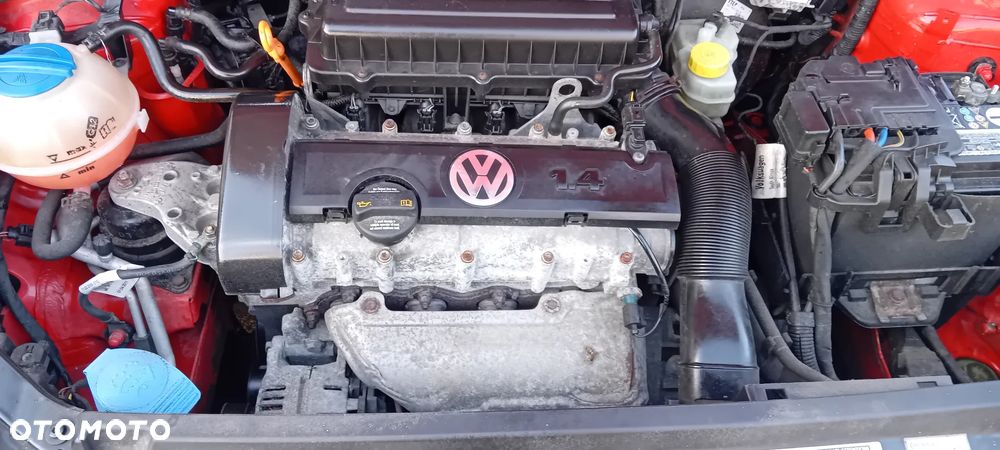 Volkswagen Polo 1.4 Comfortline - 25