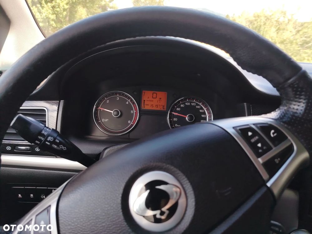 SsangYong/KGM Korando 2.0 e-XDi Quartz - 6