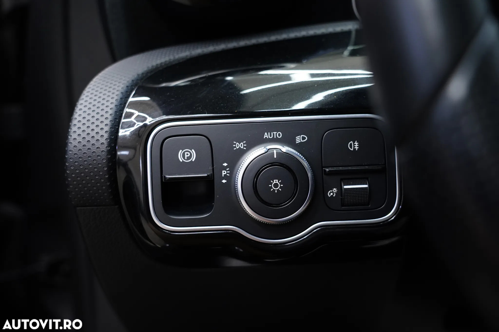 Mercedes-Benz A 200 7G-DCT AMG Line - 17
