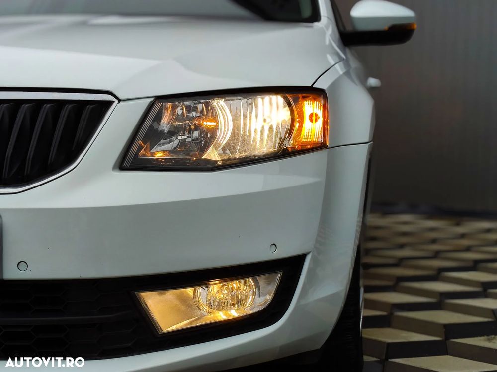 Skoda Octavia 2.0 TDI Style - 9