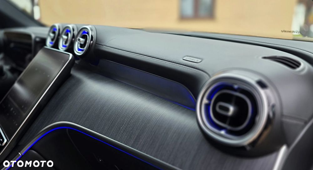 Mercedes-Benz GLC 300 d 4Matic 9G-TRONIC AMG Line Advanced - 19