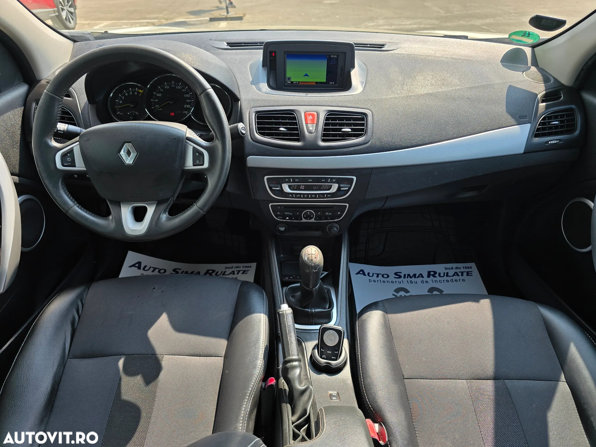 Renault Fluence 1.6 16V 110 Dynamique - 8