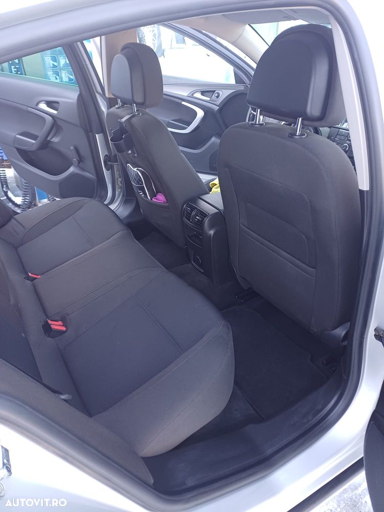 Opel Insignia 2.0 CDTI - 38