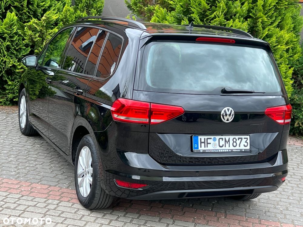 Volkswagen Touran - 8