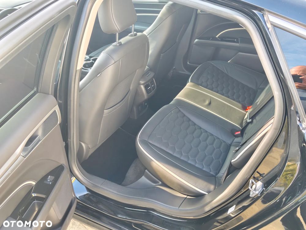 Ford Mondeo 2.0 Hybrid Vignale - 16