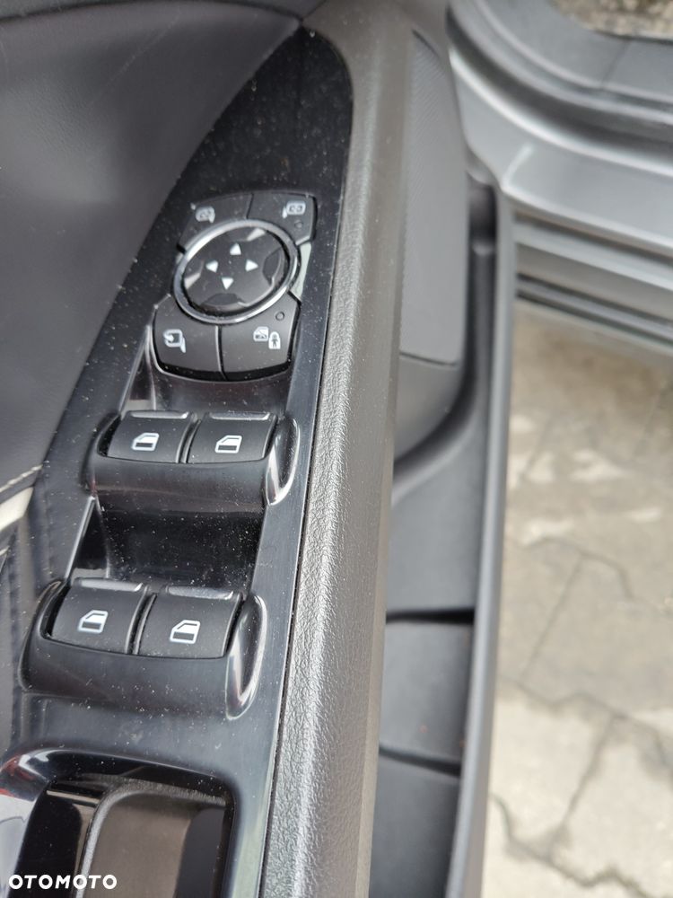 Ford Mondeo 2.0 EcoBoost STart-Stopp Autom Vignale - 16