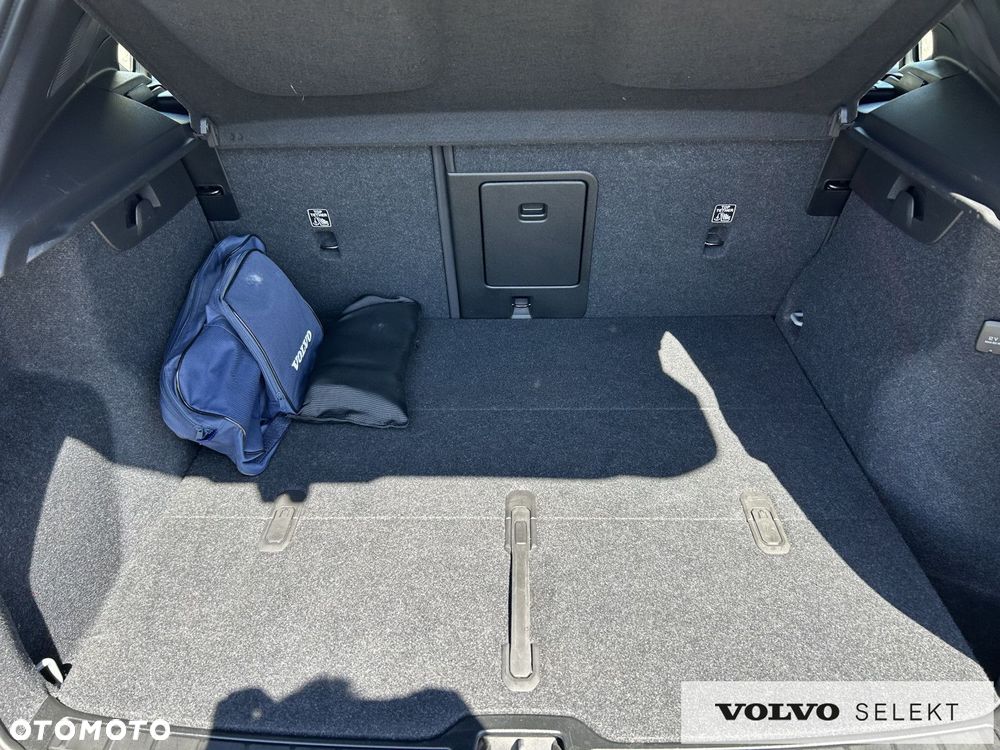 Volvo XC 40 - 26