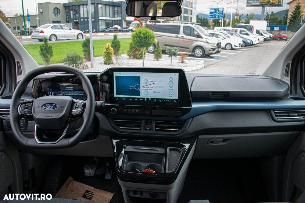 Ford Tourneo Custom - 17