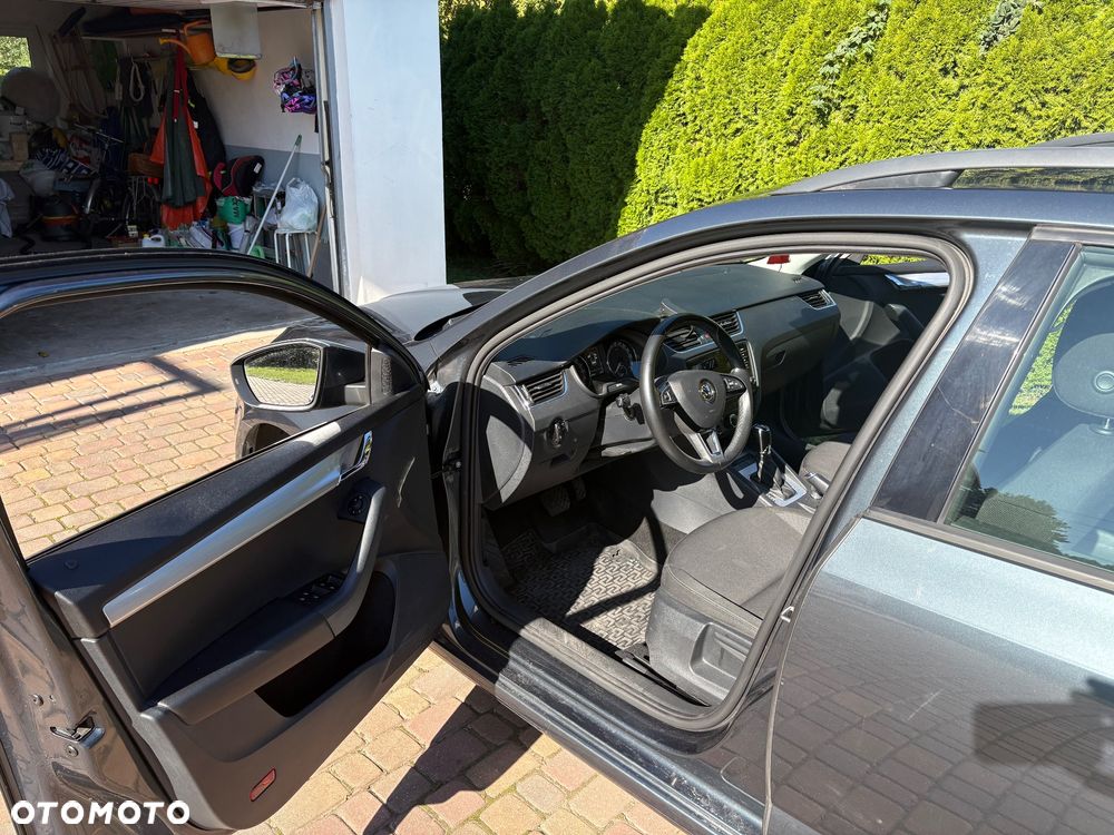 Skoda Octavia 2.0 TDI Ambition DSG - 8