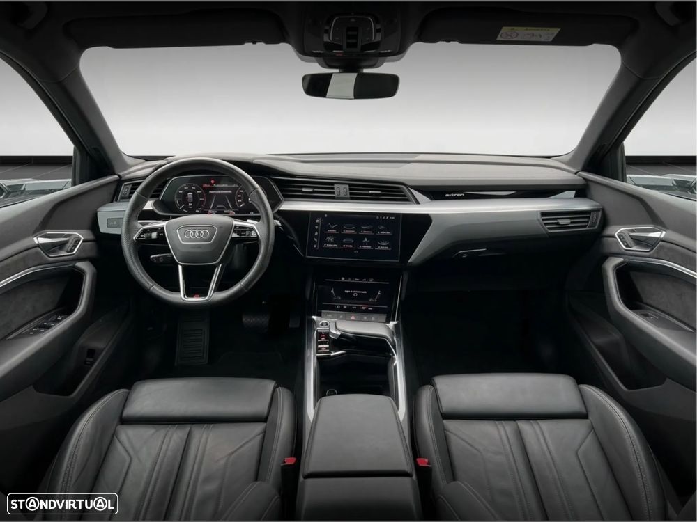 Audi e-tron 55 quattro S line - 12