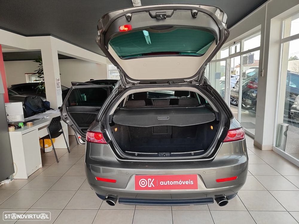 Alfa Romeo 159 Sportwagon 1.9 JTDm 16V Sportiva+ - 15