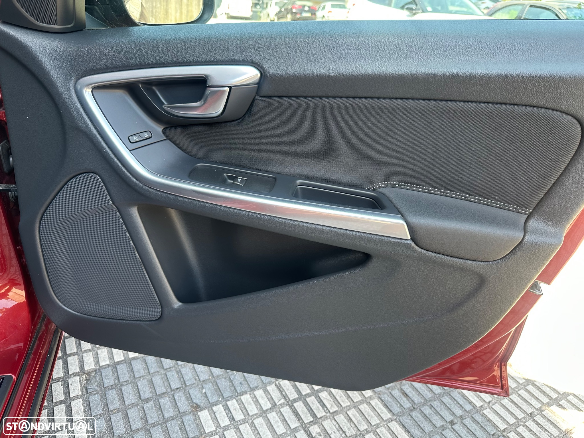 Volvo V60 1.6 D2 Drive Summum Start/Stop - 11
