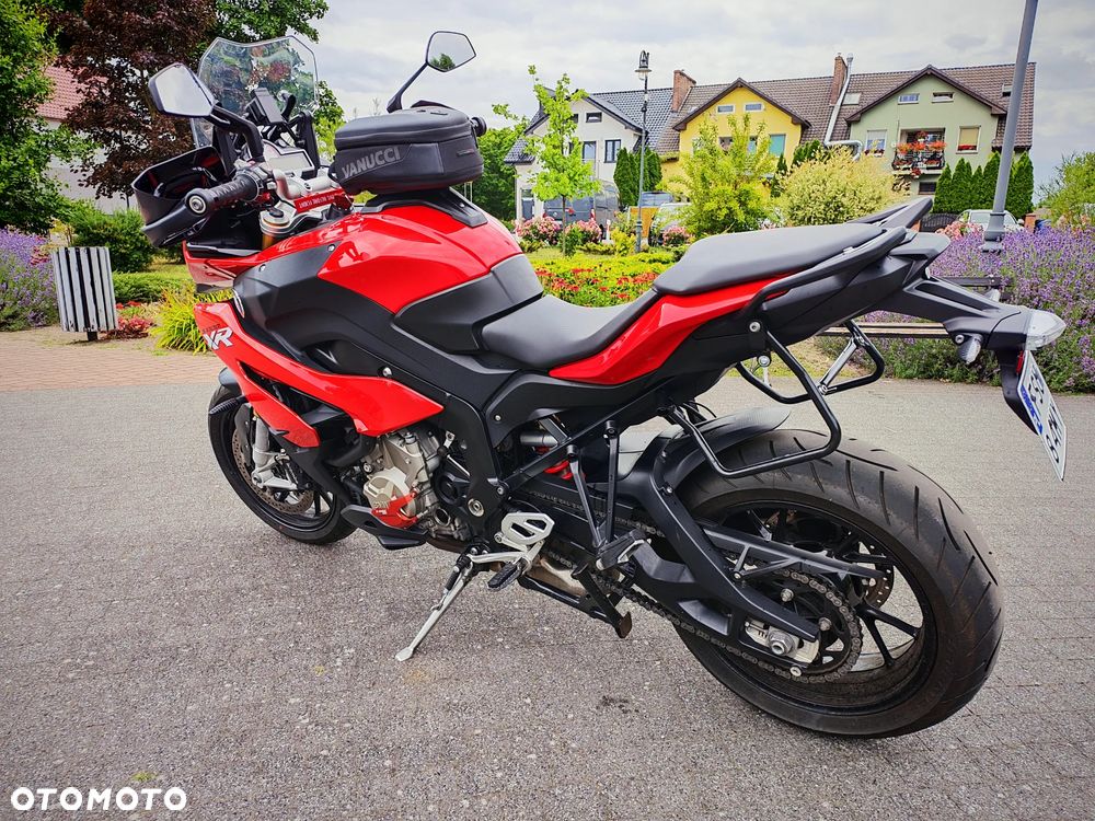 BMW XR - 10