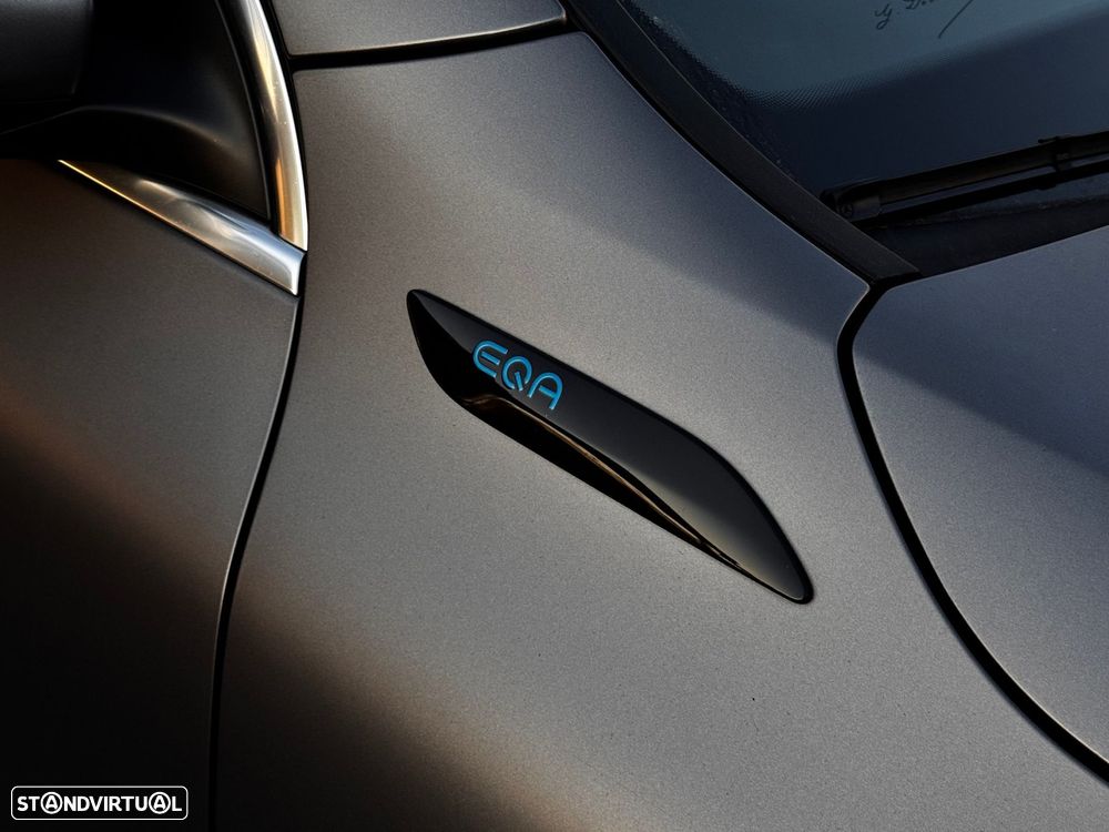 Mercedes-Benz EQA 250 AMG Line — fotografia 4