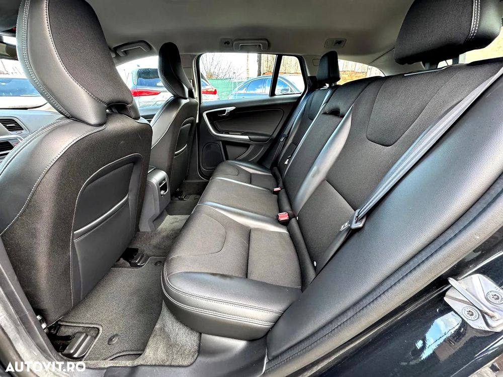 Volvo V60 D3 Geartronic Momentum - 8