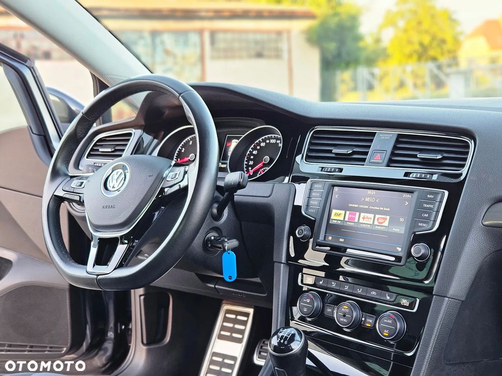 Volkswagen Golf 1.4 TSI BMT Comfortline - 8
