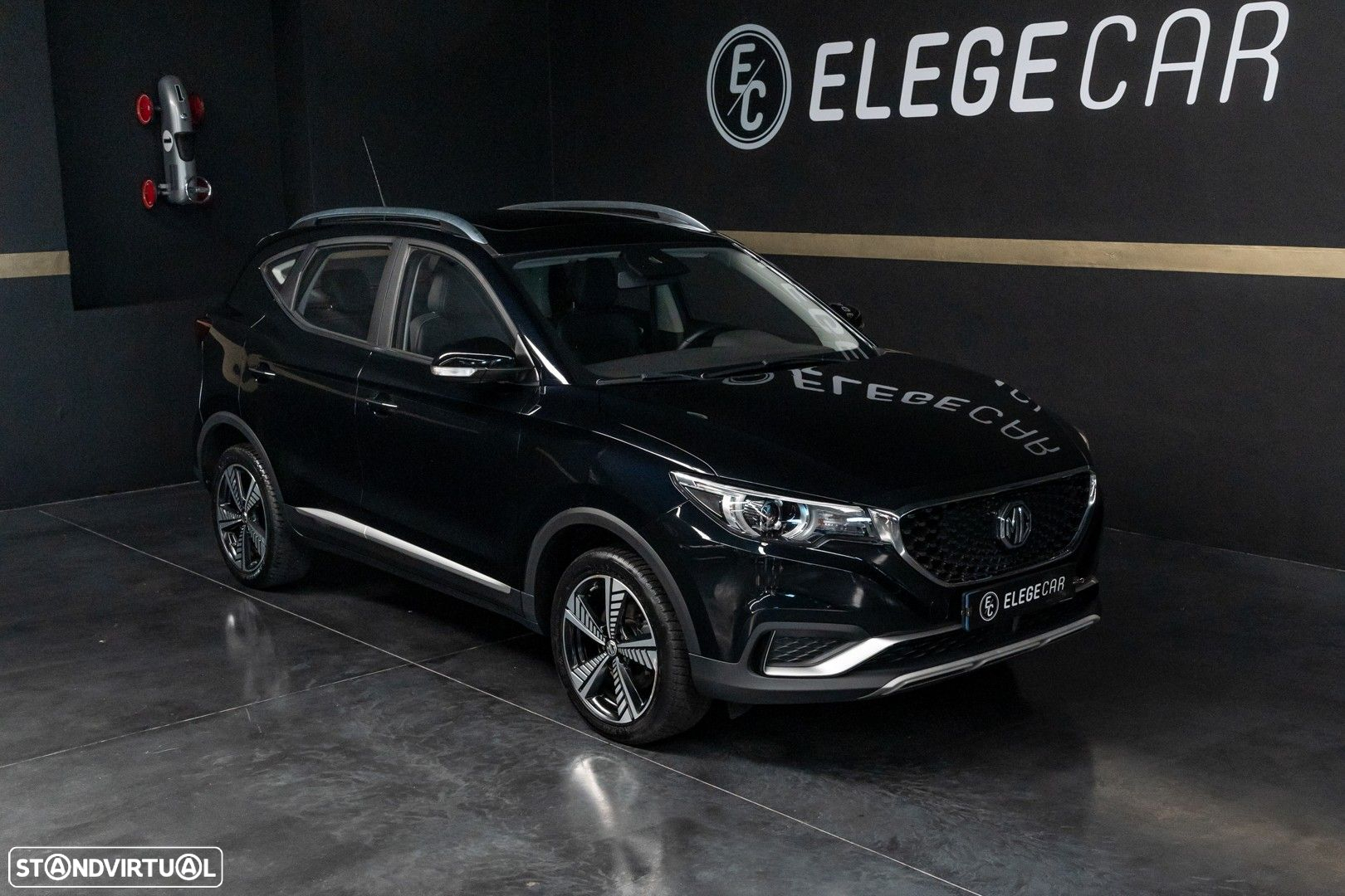 MG ZS - 32