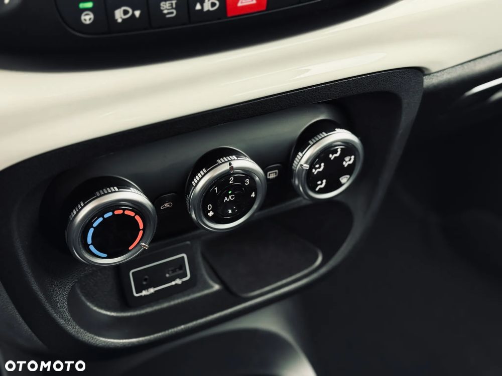 Fiat 500L 1.4 16V Opening Edition - 25