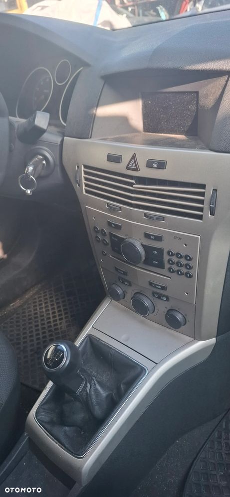 Opel Astra H kombi 1,6 Z16XEI na części - 6