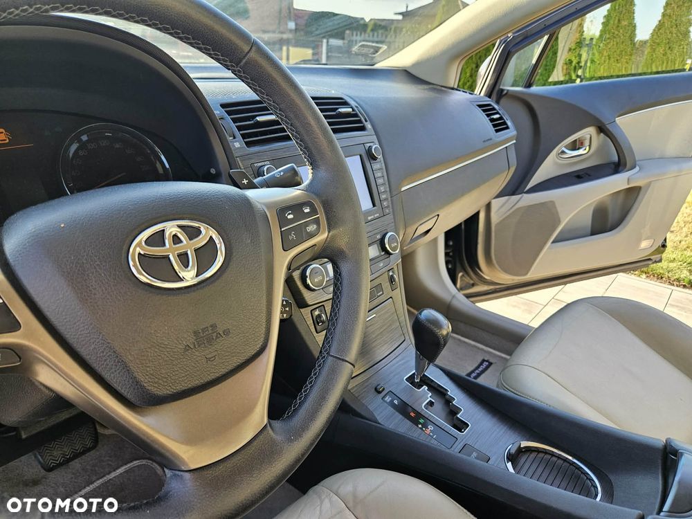 Toyota Avensis 2.0 Prestige EU5 MS - 8