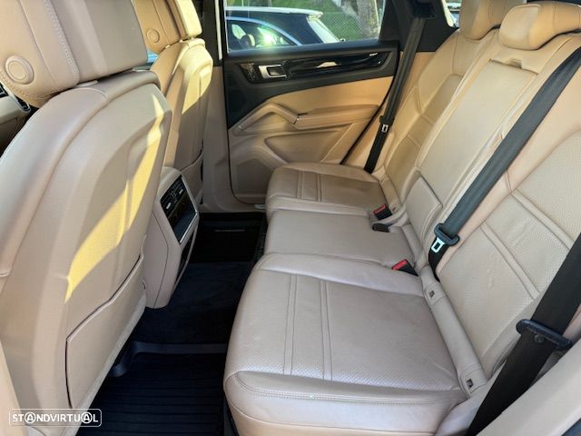 Porsche Cayenne E-Hybrid Tiptronic S - 47