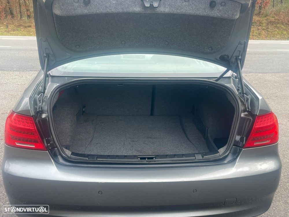 BMW 320 d Coupe - 13