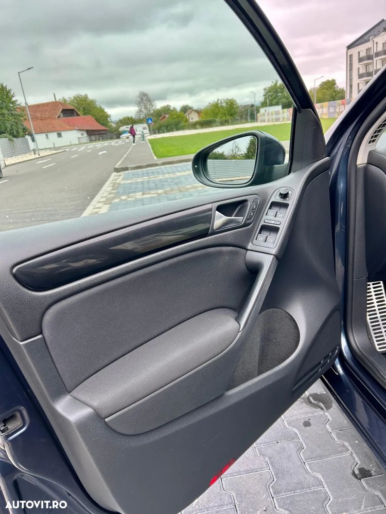 Volkswagen Golf - 14