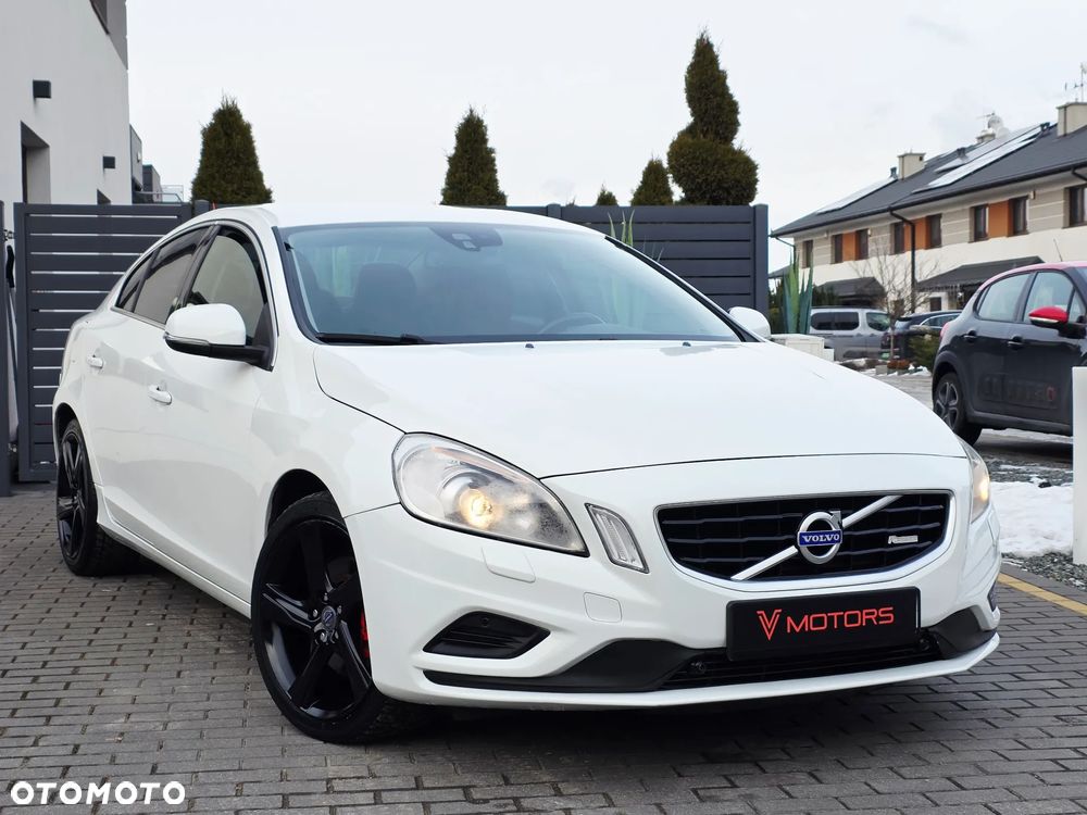 Volvo S60 D4 R-Design - 17