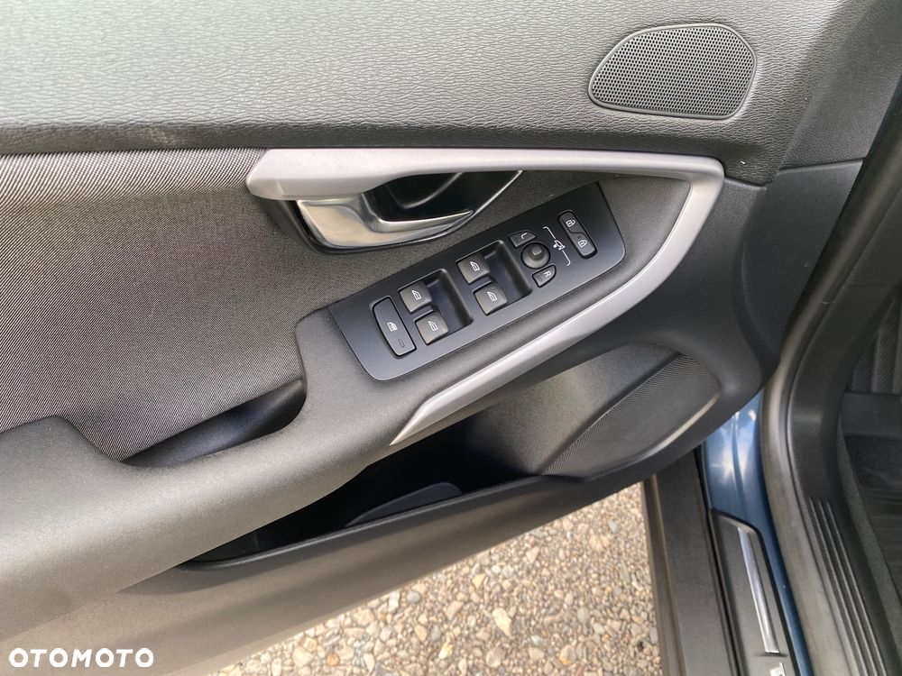 Volvo V40 Cross Country D2 Drive-E Momentum - 31