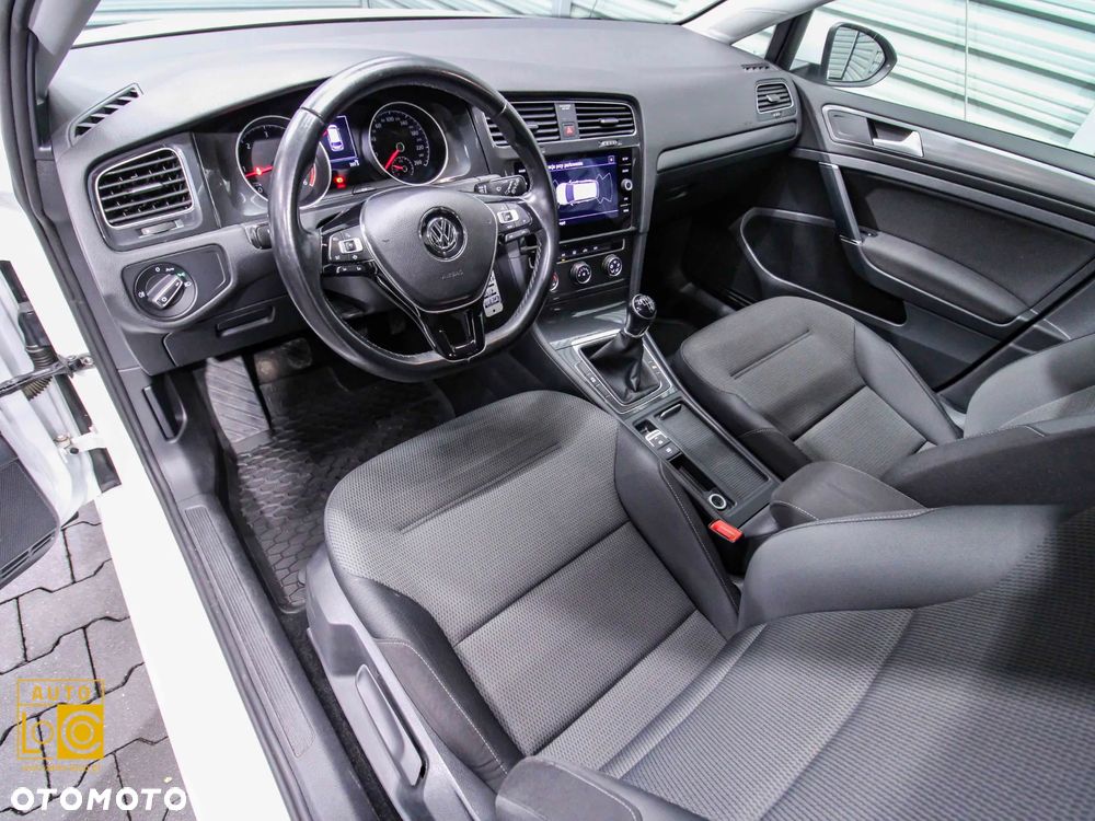 Volkswagen Golf 1.6 TDI BMT Comfortline - 17