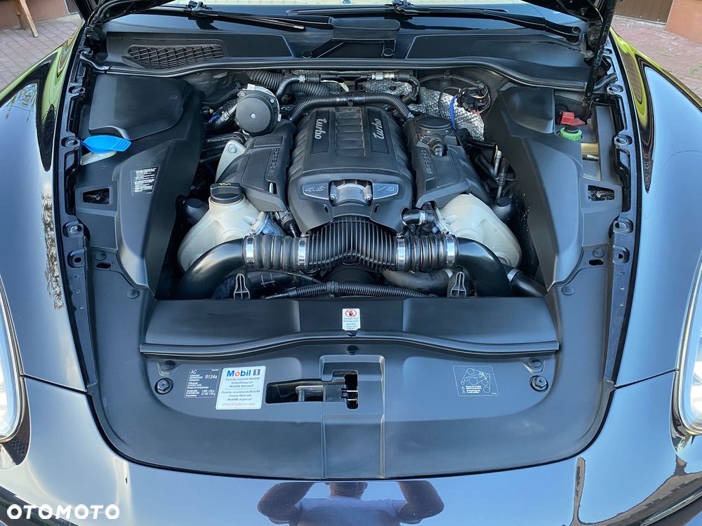 Porsche Cayenne Turbo - 28