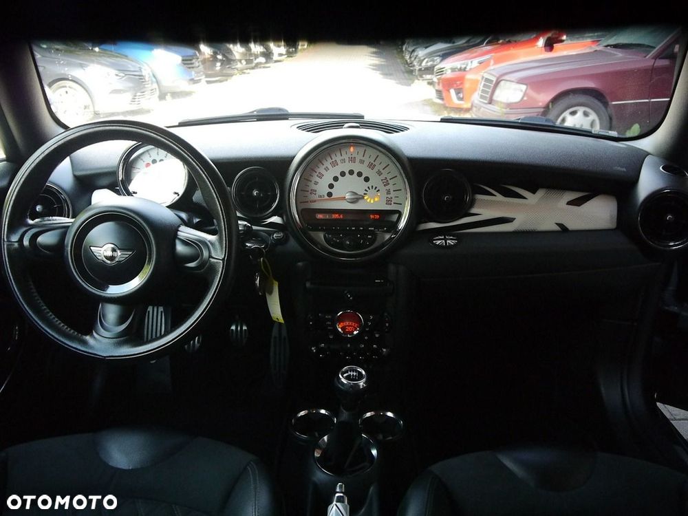 MINI Cooper S - 25