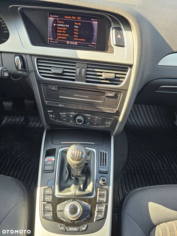 Audi A4 Avant 2.0 TDI DPF Attraction - 31