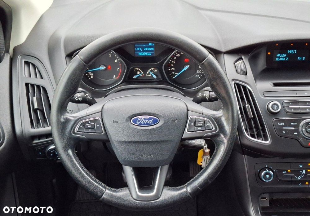 Ford Focus - 23
