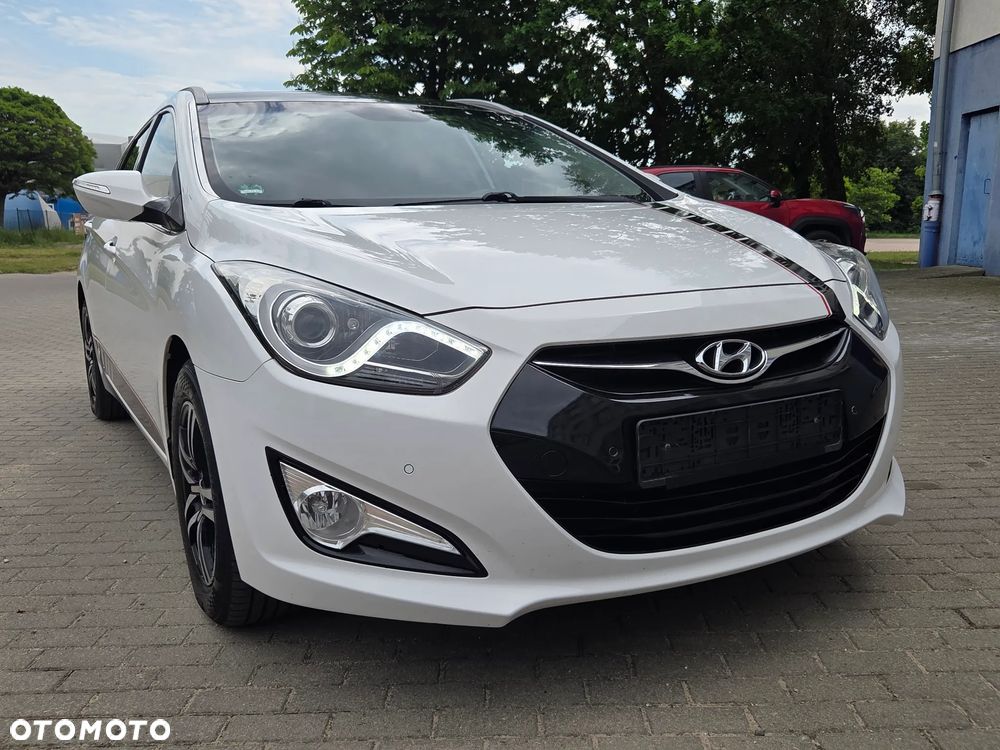 Hyundai i40 Kombi blue 1.6 Space - 18